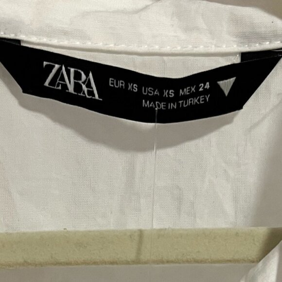 Zara, Ladies Cropped Shirt with drawstring at Hem - White. Size: XS. NWT - Picture 4 of 13